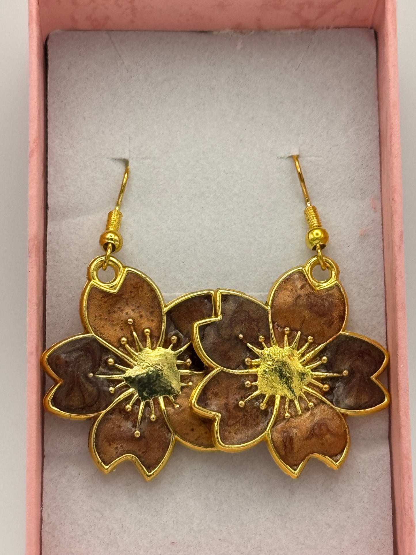 Bronze and brown resin in Gold flower shaped bezel earrings