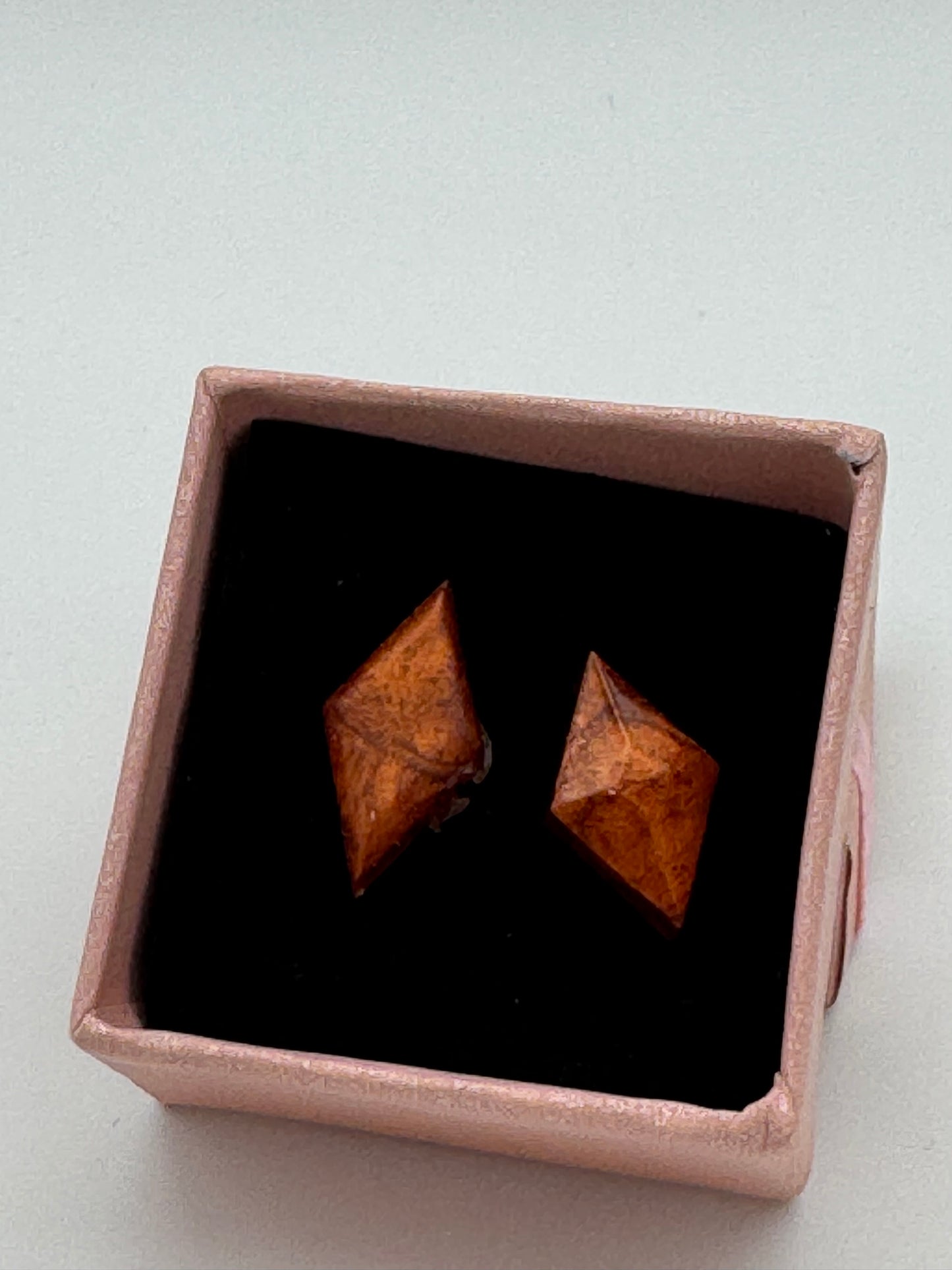Bronze resin diamond shaped stud earrings