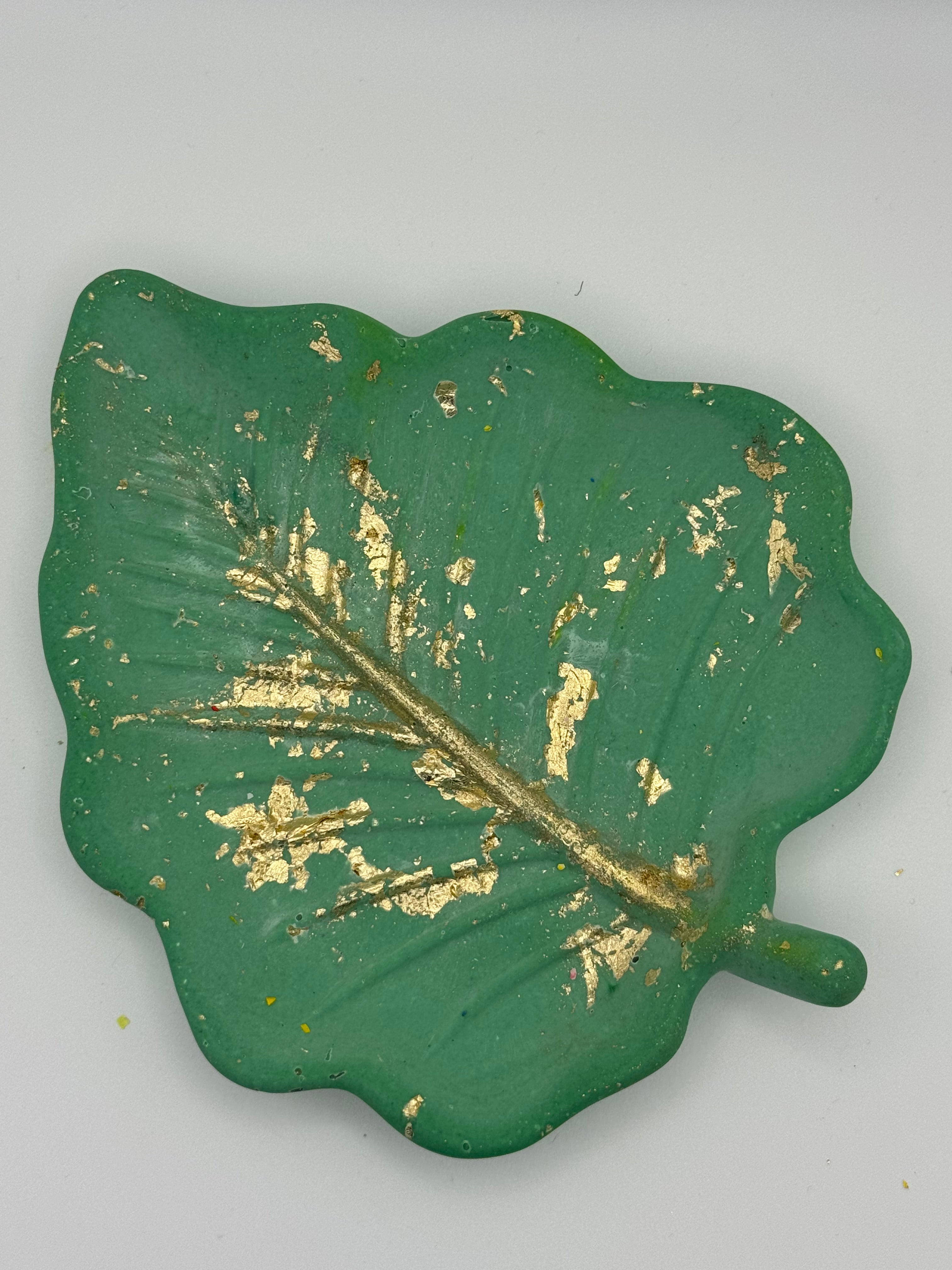 Leaf trinket tray