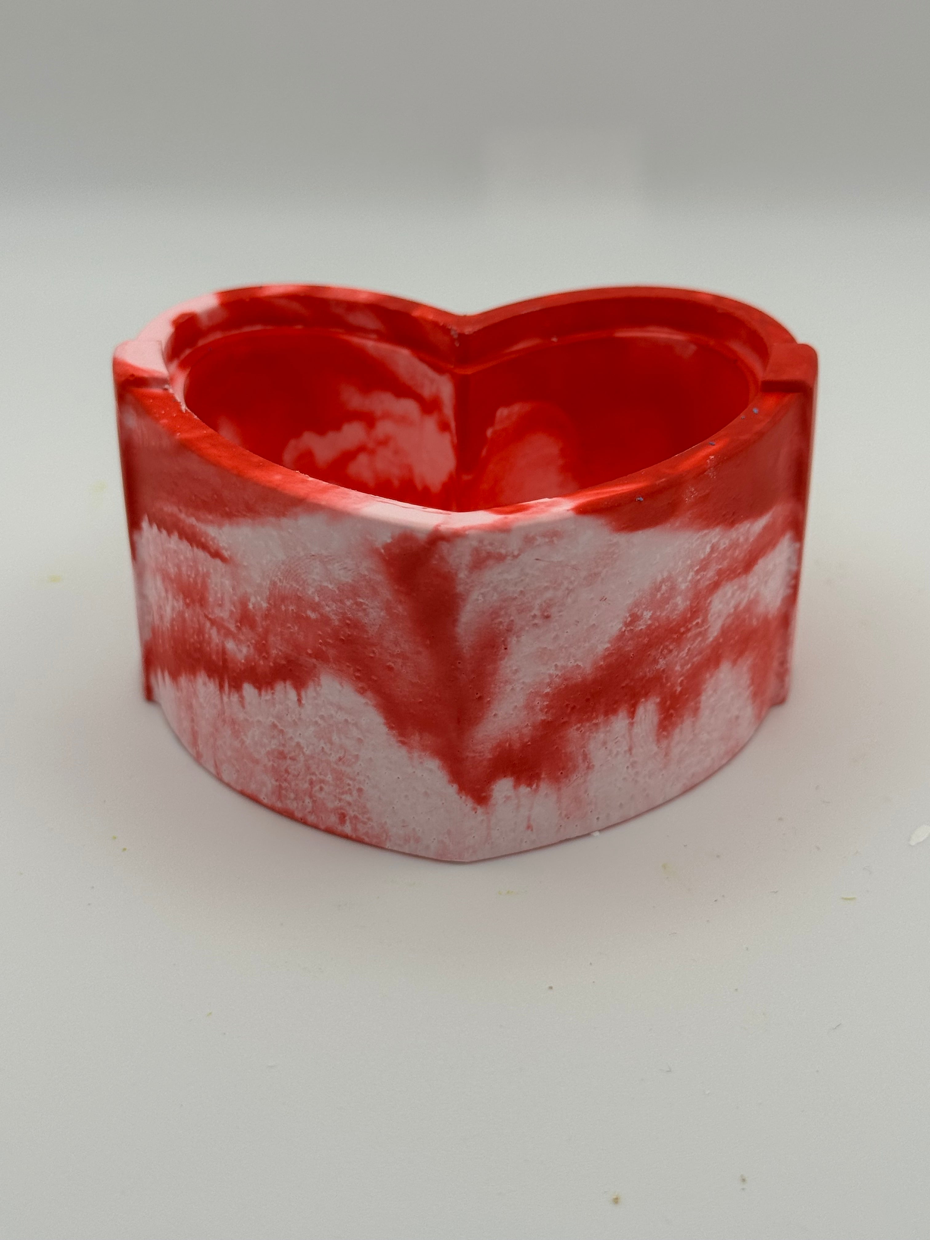 Small heart pot
