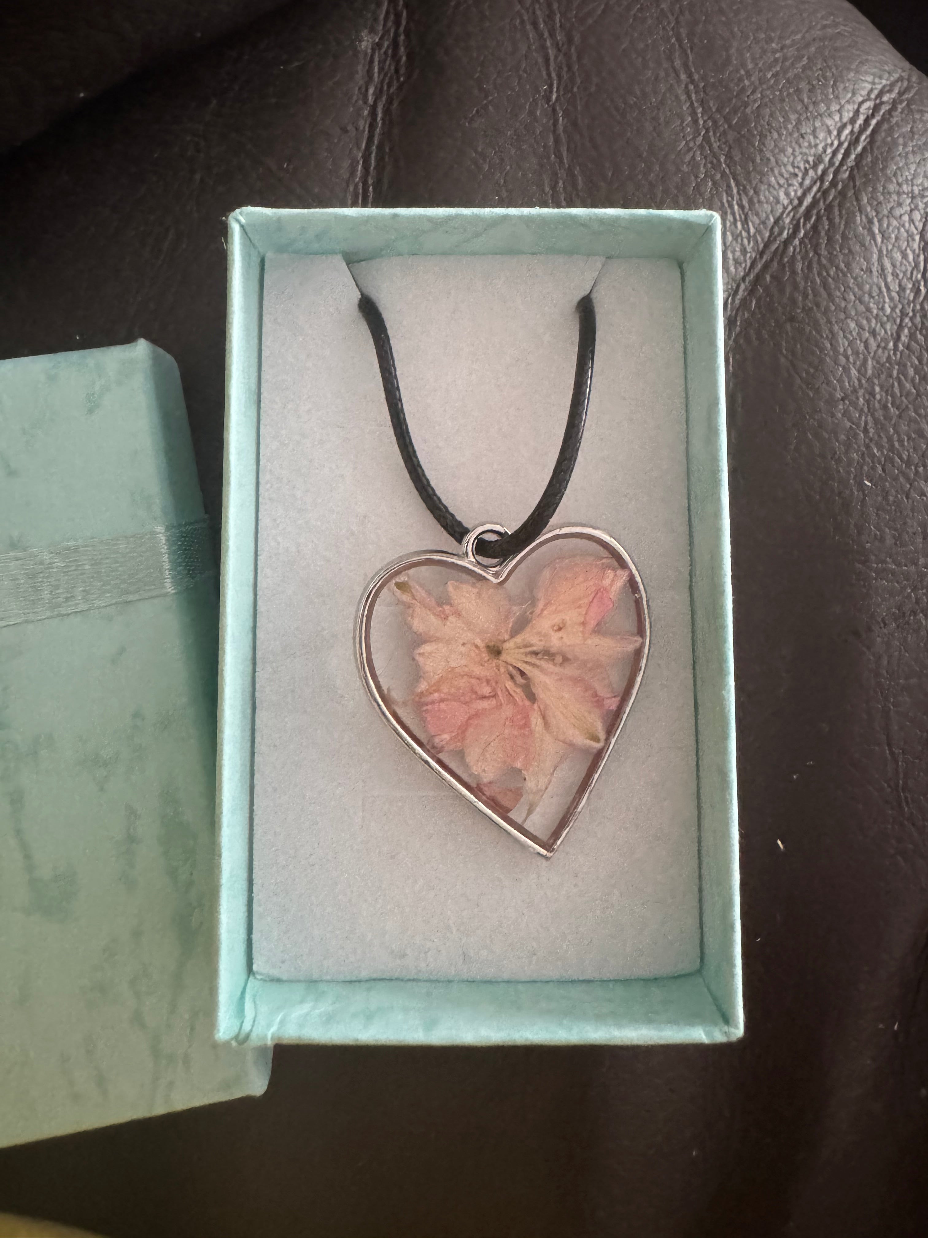 Resin pendant necklaces