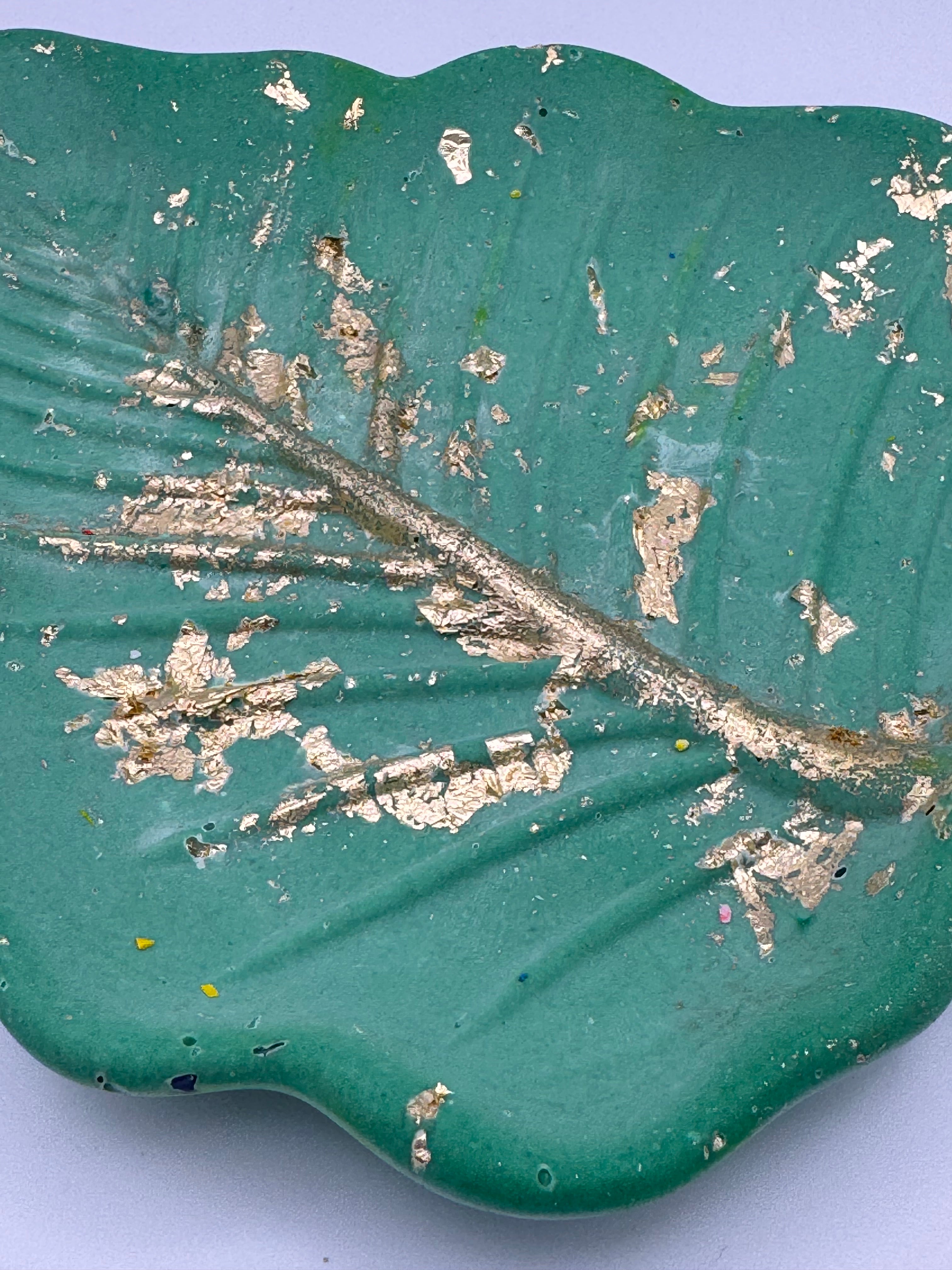 Leaf trinket tray
