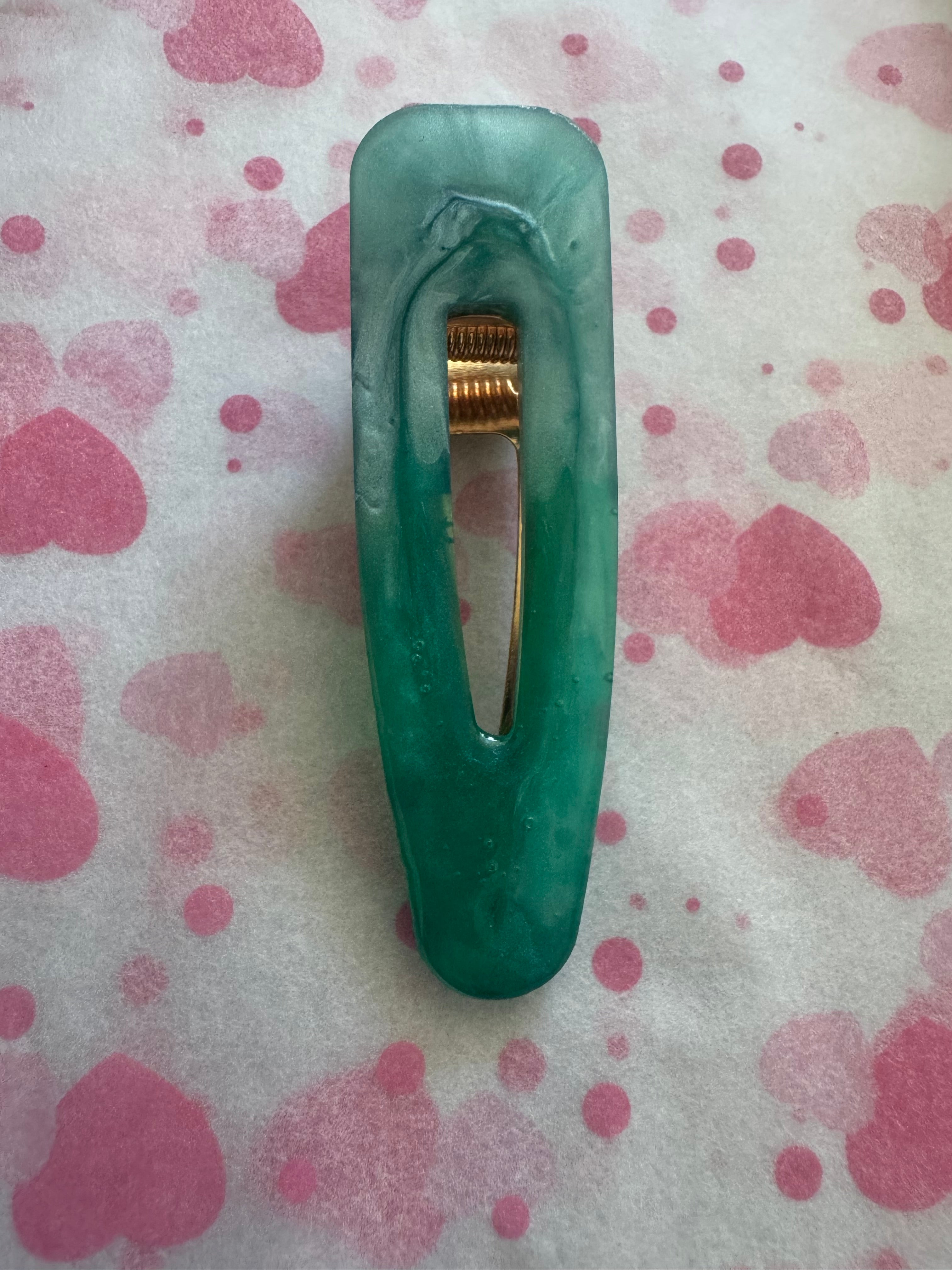 Resin hair clips