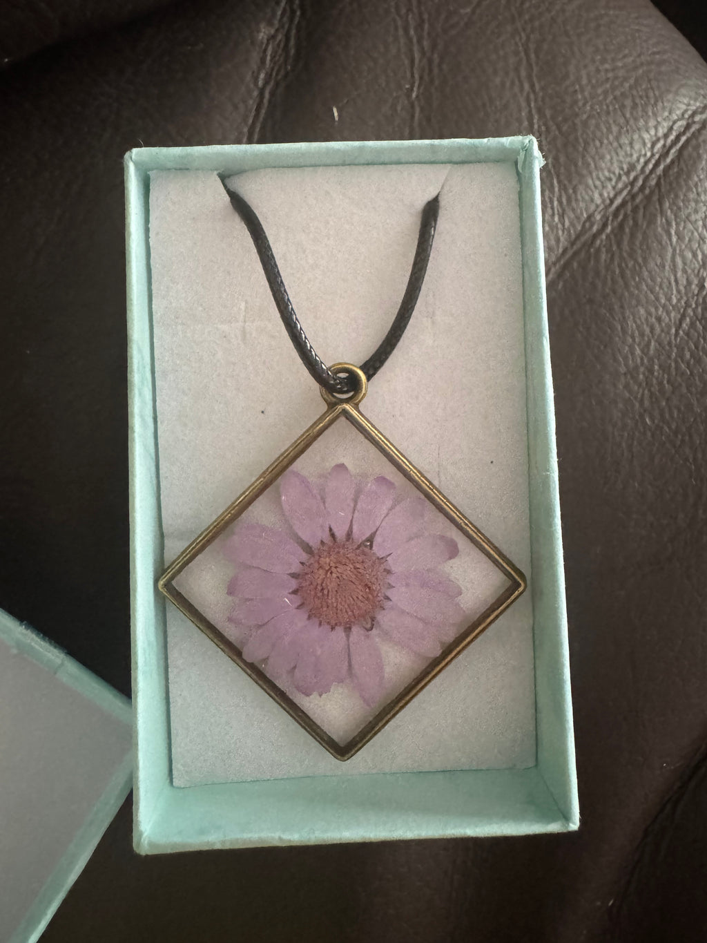 Resin pendant necklaces