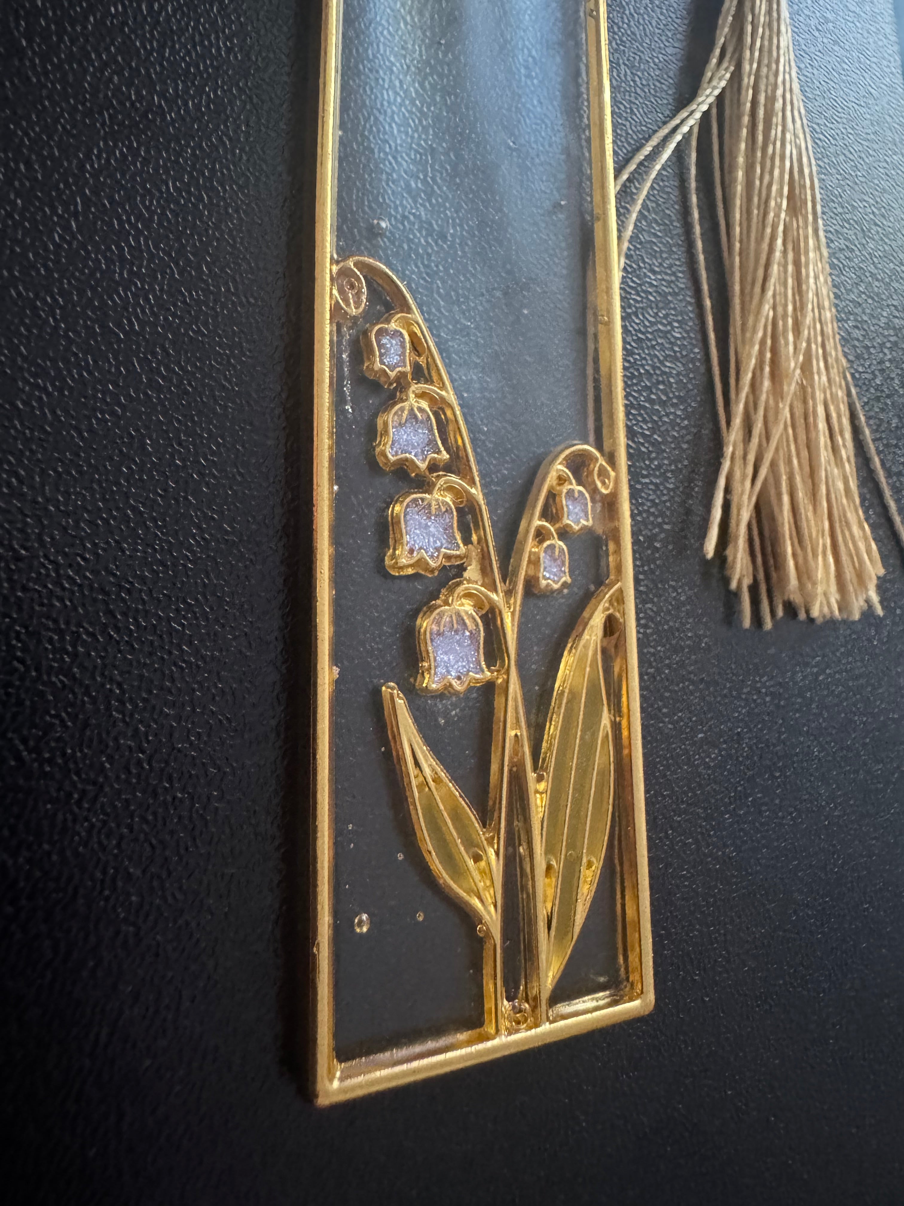 Resin bookmarks