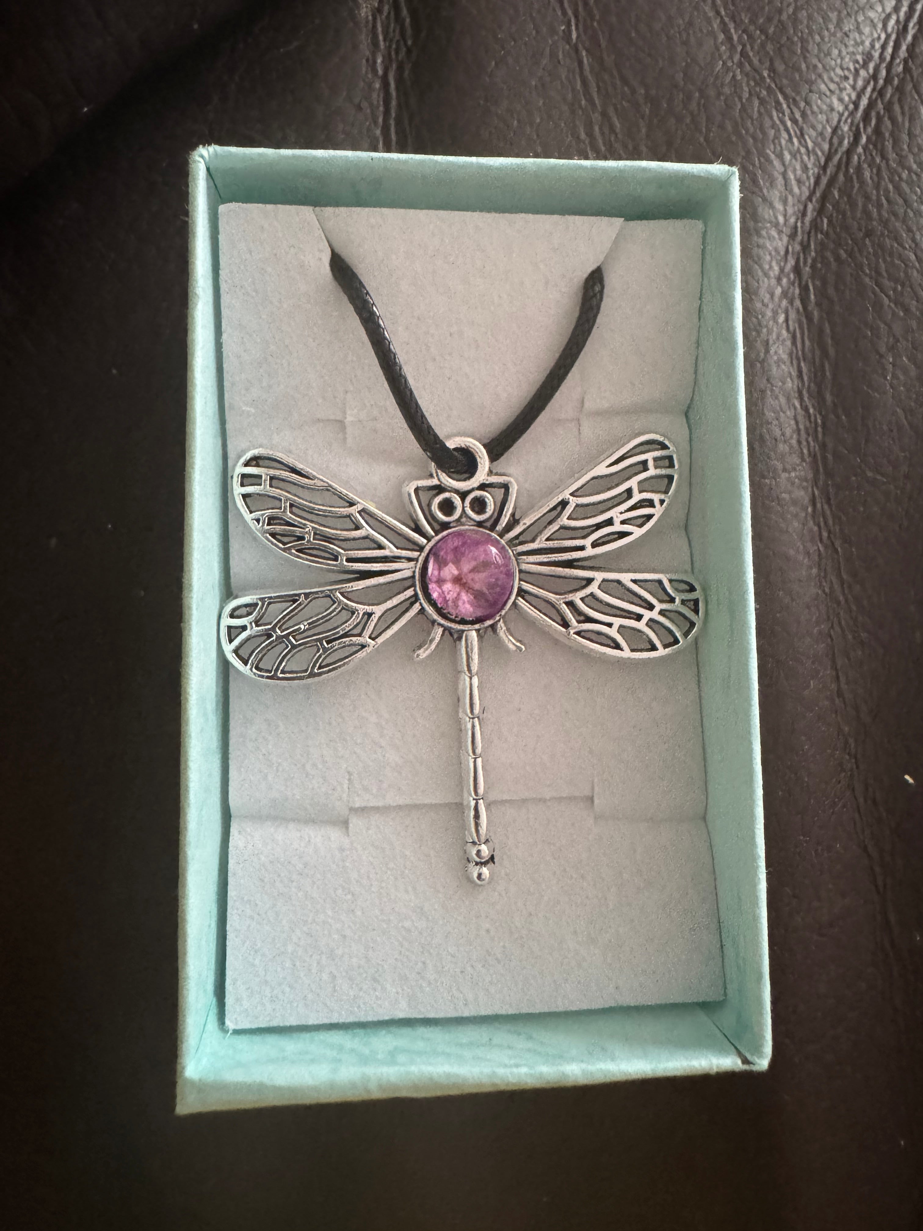Resin pendant necklaces