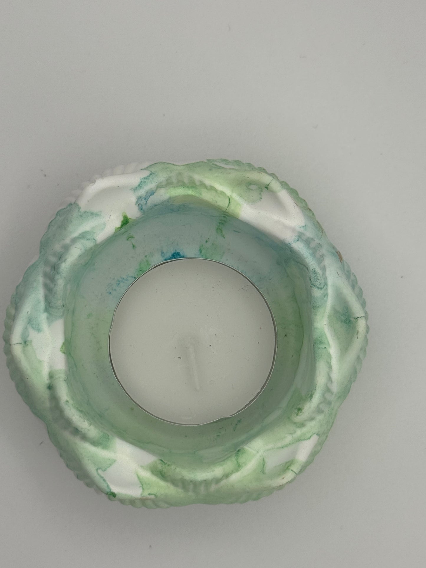 Green and white marbled tealight holder