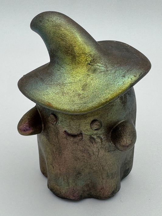 Resin ghost wearing witches hat