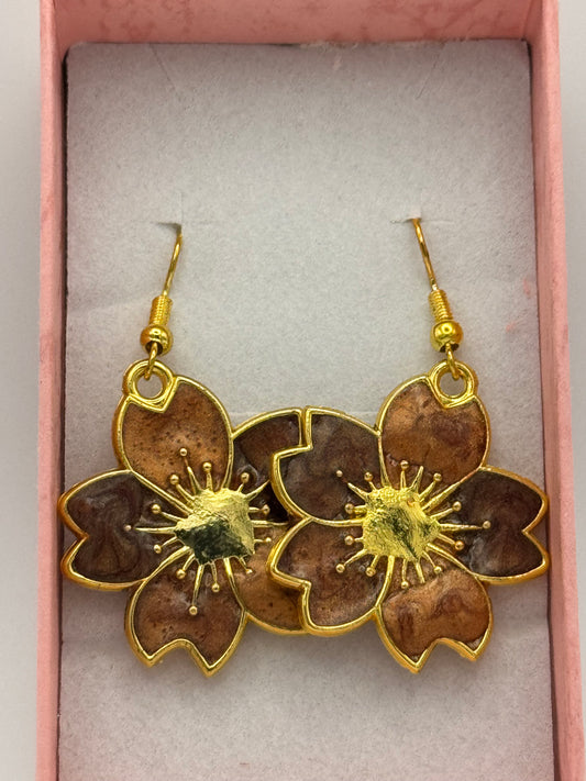 Bronze and brown resin in Gold flower shaped bezel earrings