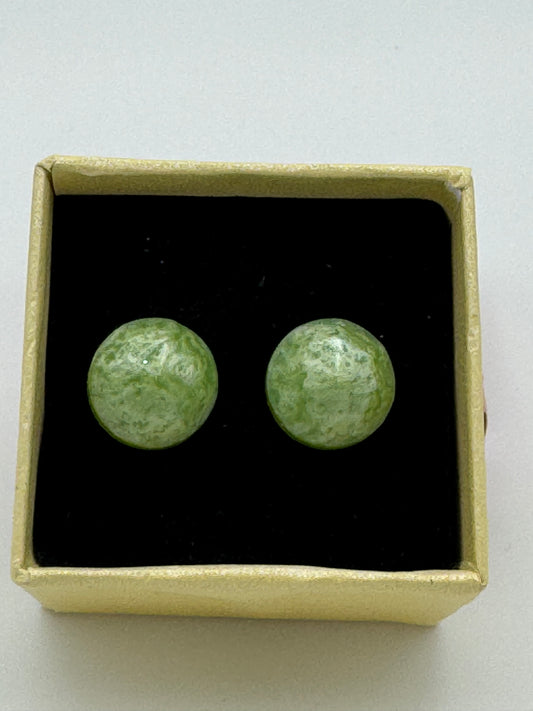 Green resin sphere shaped stud earrings