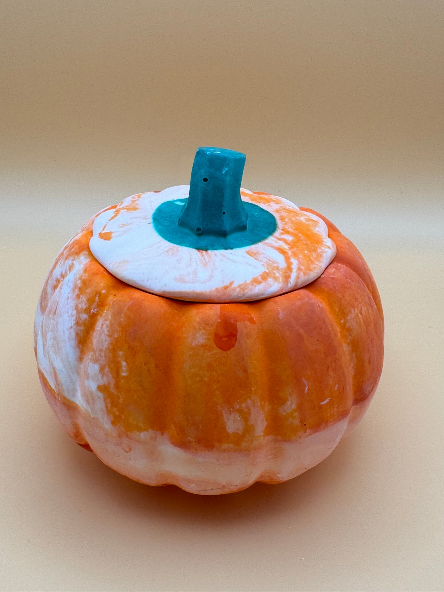 Resincrete pumpkin trinket pot, orange marble