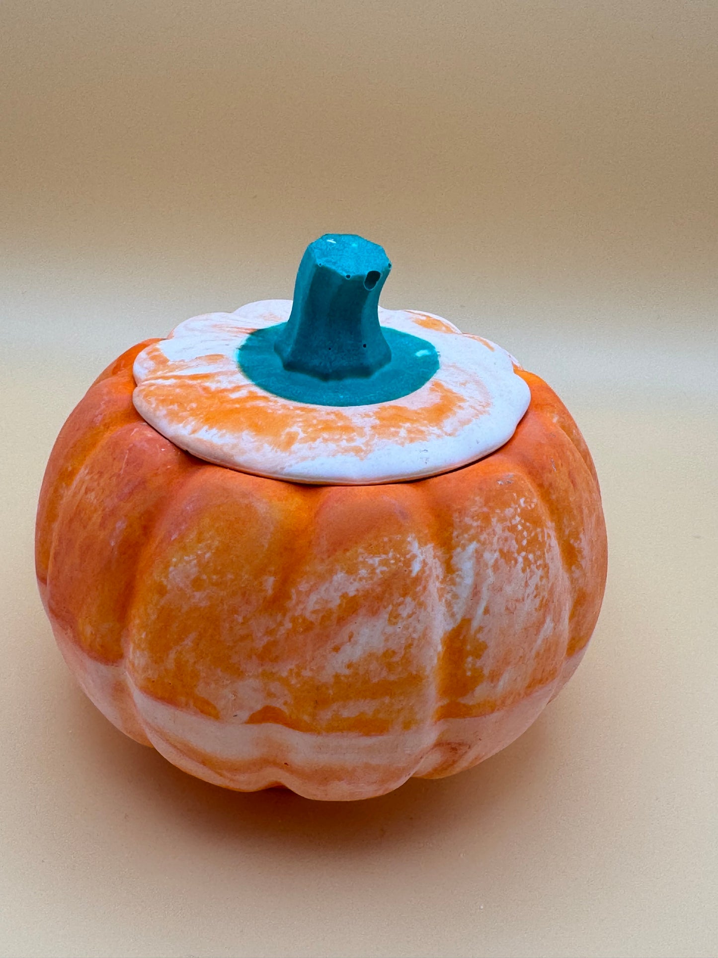 Resincrete pumpkin trinket pot, orange marble